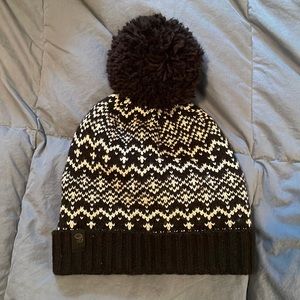 Beanie w/ Pom Pom